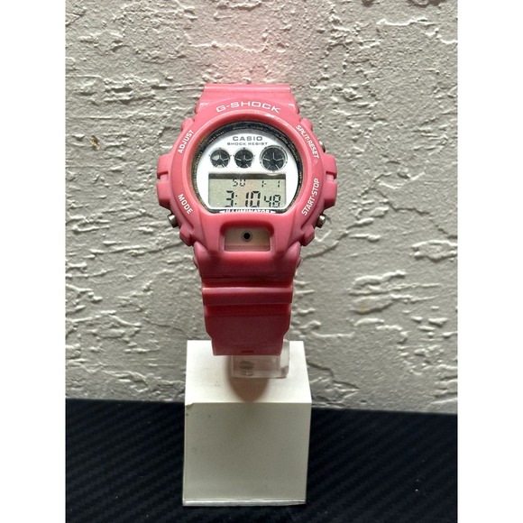 時計 A bathing ape CASIO G-SHOCK Pink CASIO G-SHOCK A BATHING APE 1000 Limited model DW6900 Pink